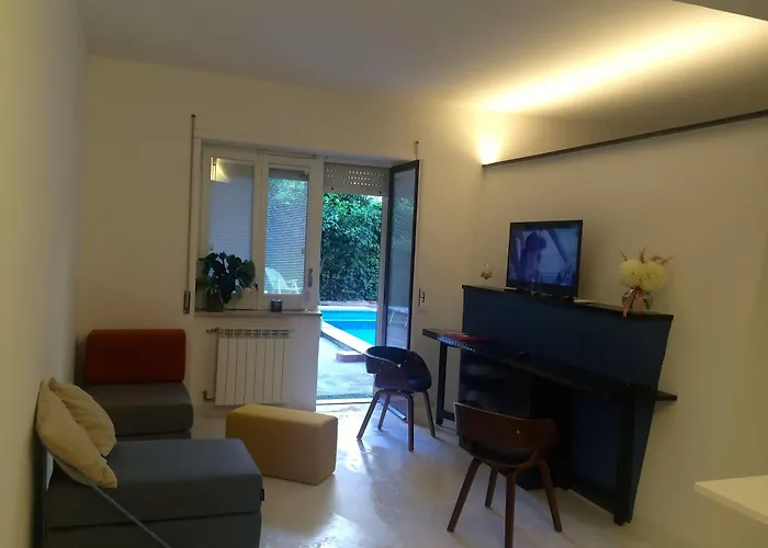 The Pool House Sorrent